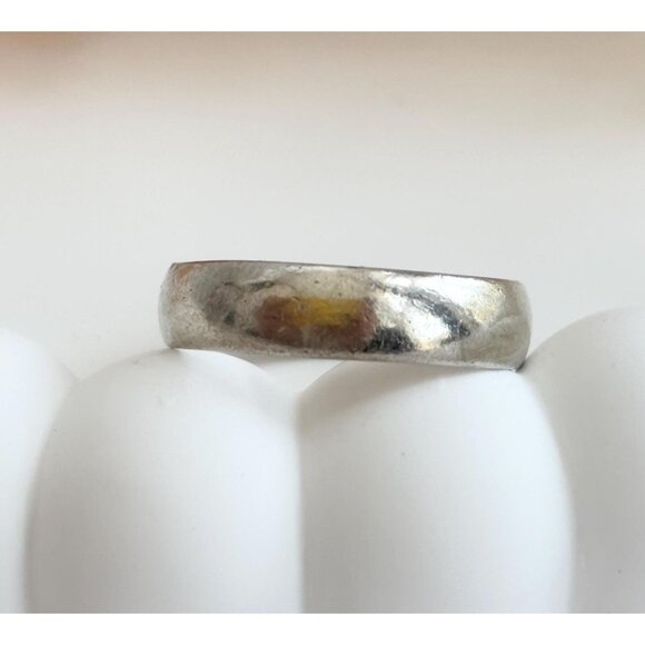 Vintage Jewelry - Minimalist Sterling Silver Vintage Unisex Wedding Band Ring - sz 8.25